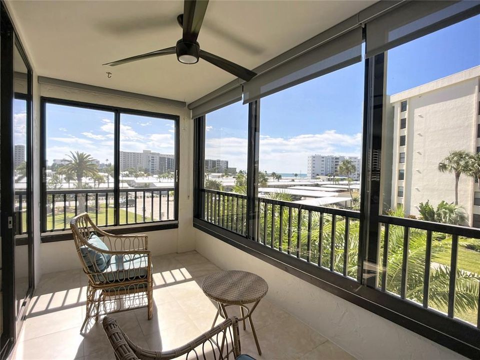 For Sale: $1,099,000 (2 beds, 2 baths, 1337 Square Feet)