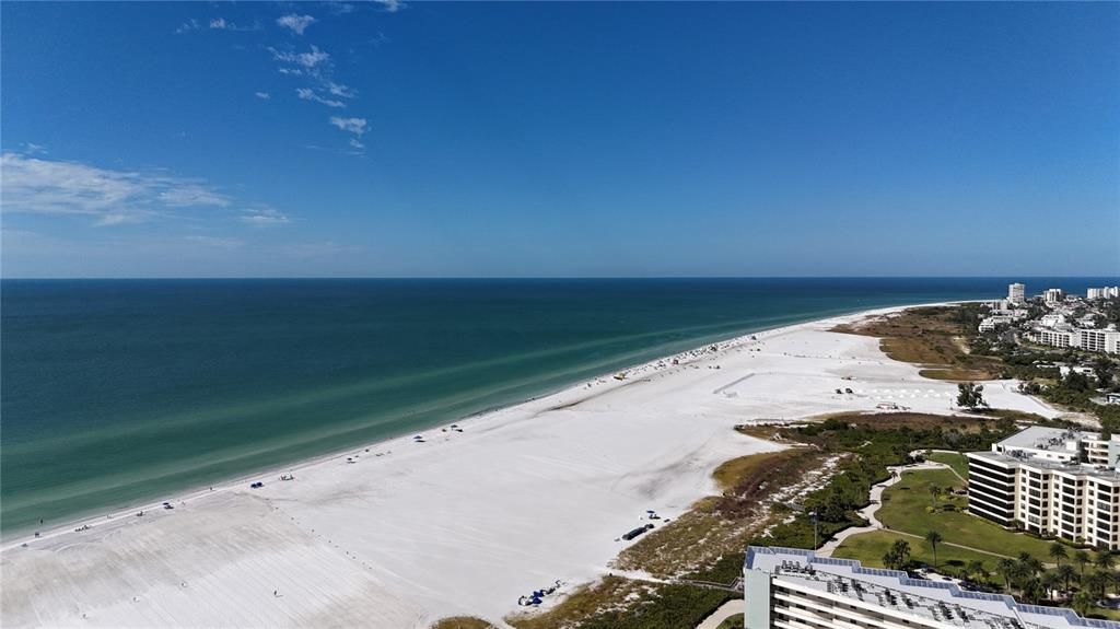 For Sale: $1,099,000 (2 beds, 2 baths, 1337 Square Feet)