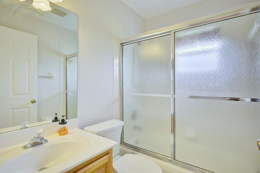 Active With Contract: $304,900 (3 beds, 2 baths, 1620 Square Feet)