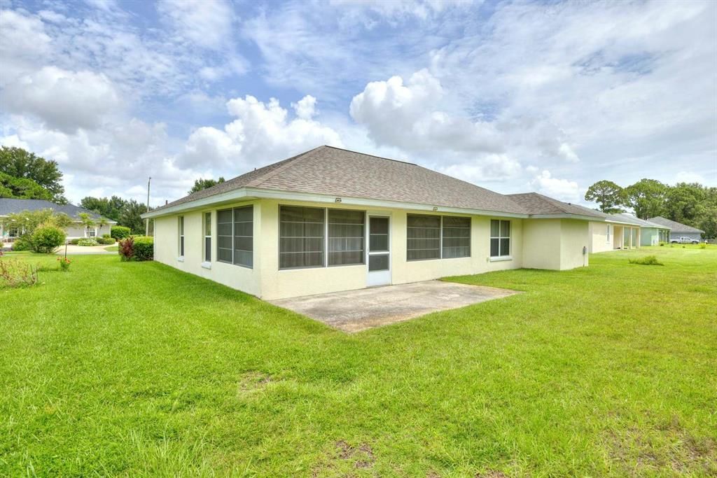 Active With Contract: $304,900 (3 beds, 2 baths, 1620 Square Feet)