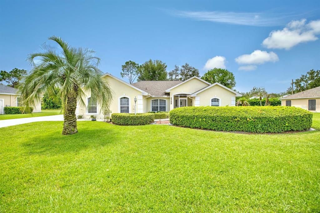 Active With Contract: $304,900 (3 beds, 2 baths, 1620 Square Feet)