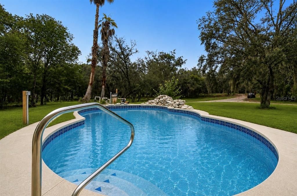 For Sale: $479,900 (4 beds, 3 baths, 2265 Square Feet)