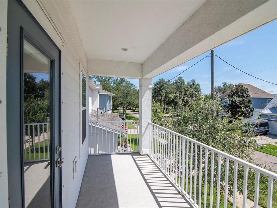 Active With Contract: $664,900 (4 beds, 3 baths, 2649 Square Feet)