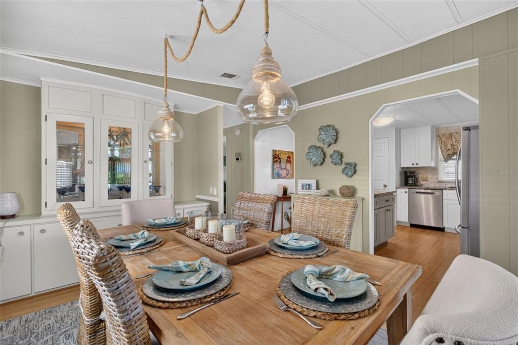For Sale: $179,900 (2 beds, 2 baths, 1227 Square Feet)