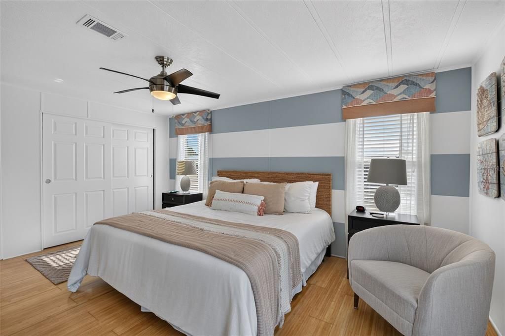 For Sale: $179,900 (2 beds, 2 baths, 1227 Square Feet)