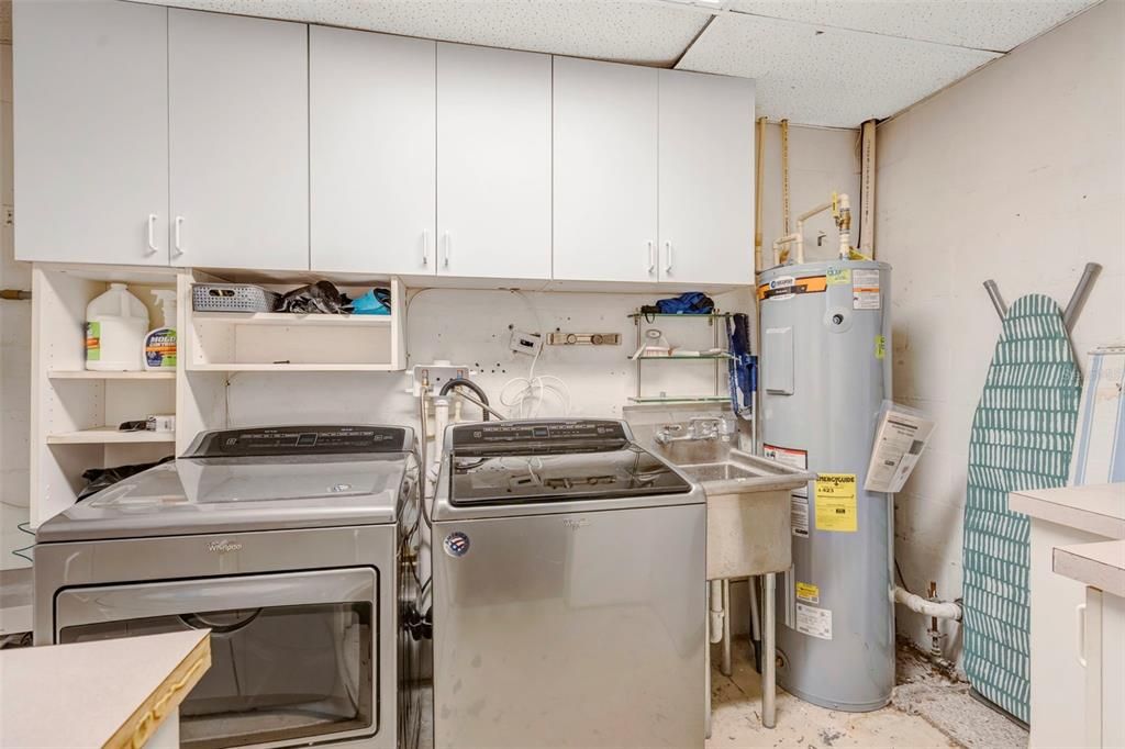 For Sale: $1,395,000 (4 beds, 3 baths, 2107 Square Feet)