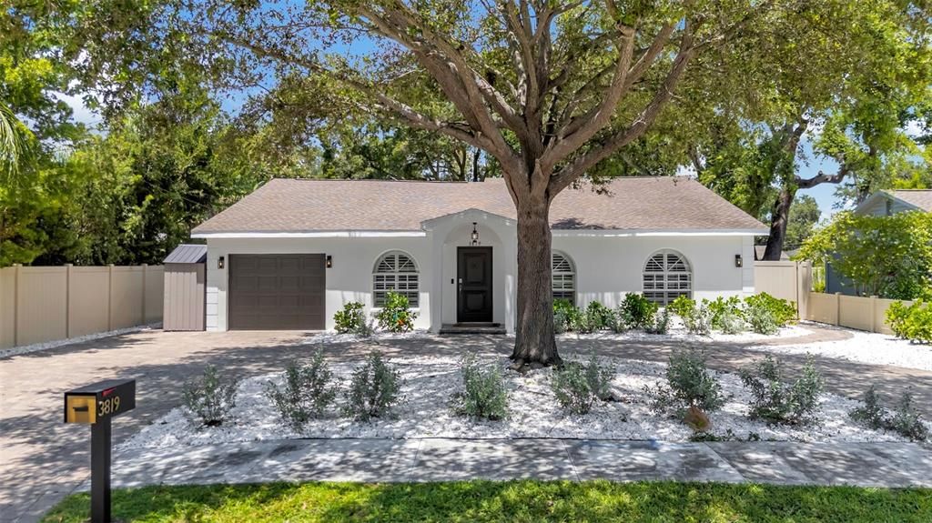 For Sale: $1,395,000 (4 beds, 3 baths, 2107 Square Feet)