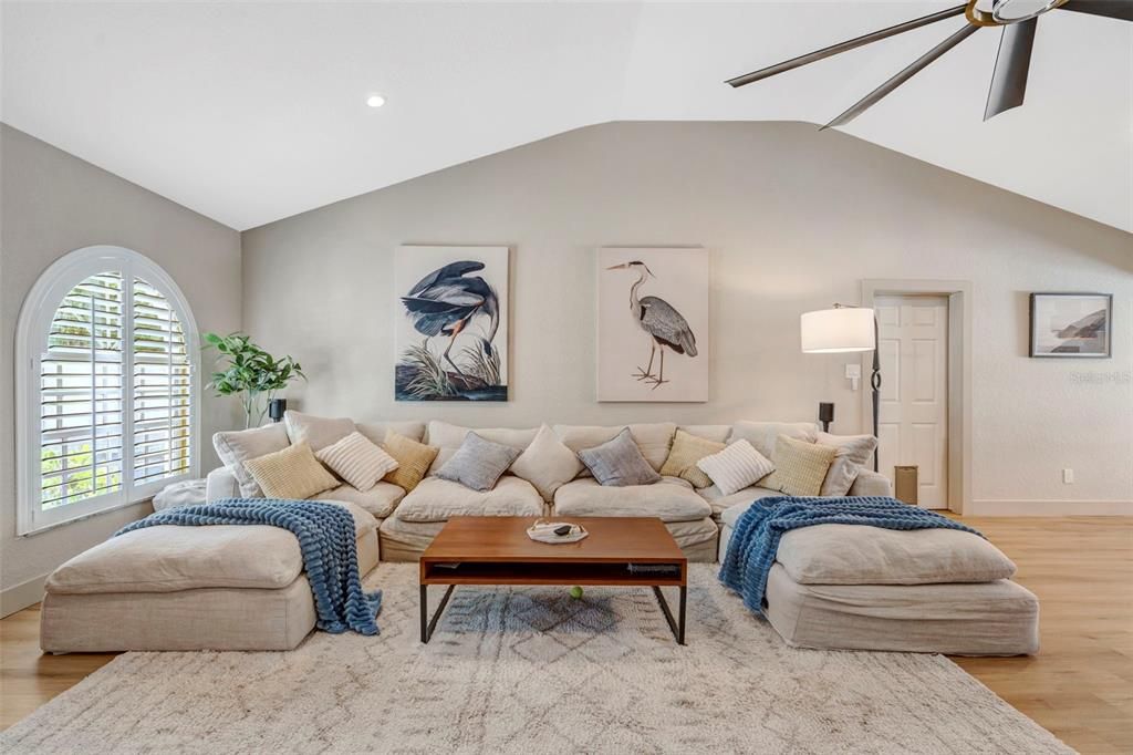 For Sale: $1,395,000 (4 beds, 3 baths, 2107 Square Feet)