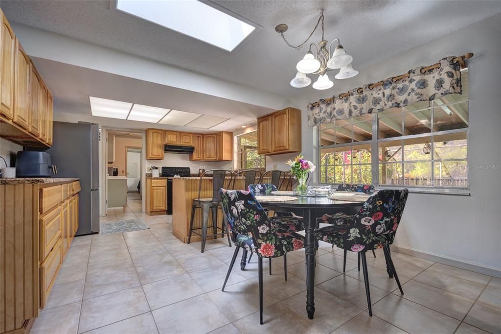 For Sale: $525,000 (4 beds, 3 baths, 2217 Square Feet)