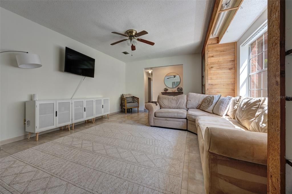 For Sale: $525,000 (4 beds, 3 baths, 2217 Square Feet)