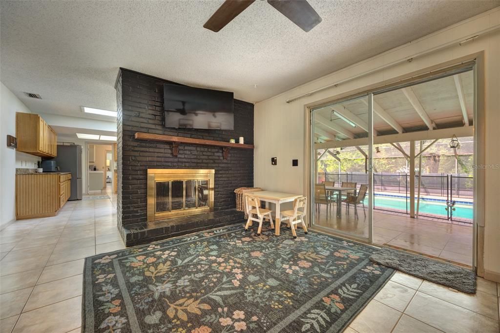 For Sale: $525,000 (4 beds, 3 baths, 2217 Square Feet)