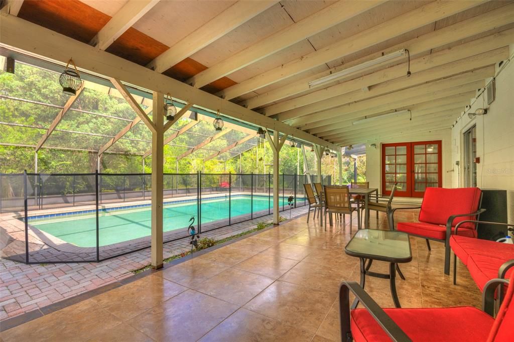 For Sale: $525,000 (4 beds, 3 baths, 2217 Square Feet)