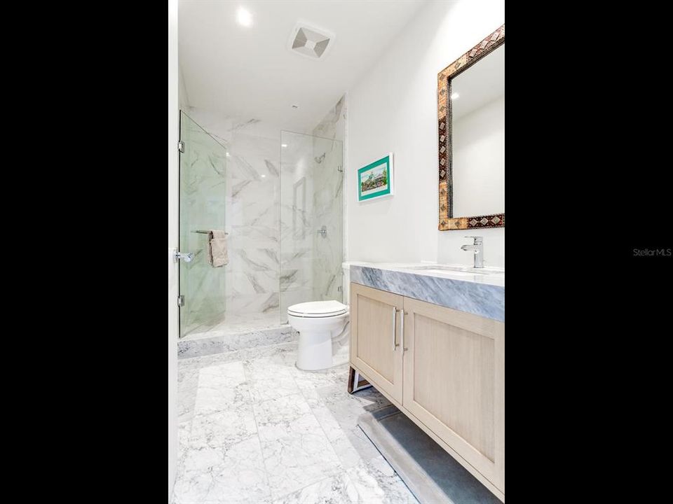 For Rent: $20,800 (3 beds, 3 baths, 2940 Square Feet)
