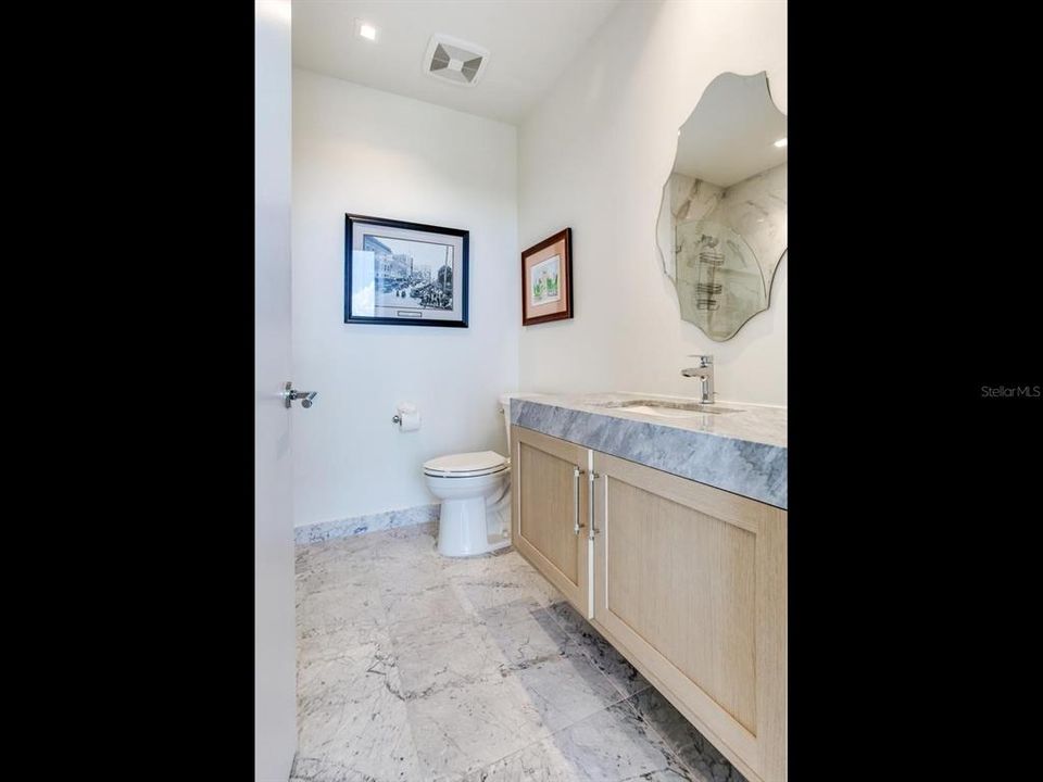 For Rent: $20,800 (3 beds, 3 baths, 2940 Square Feet)