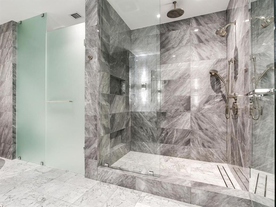 For Rent: $20,800 (3 beds, 3 baths, 2940 Square Feet)