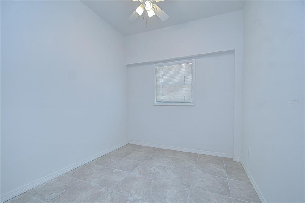 For Rent: $1,300 (1 beds, 1 baths, 400 Square Feet)