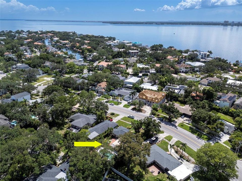 待售: $1,175,000 (0.30 acres)