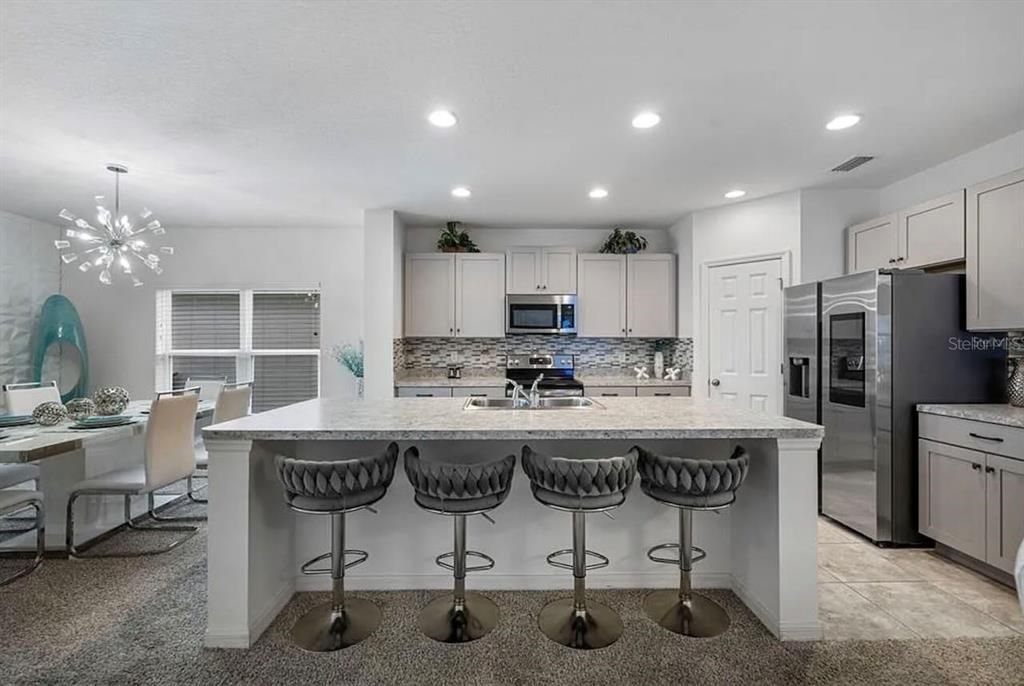 For Sale: $435,000 (5 beds, 3 baths, 3216 Square Feet)