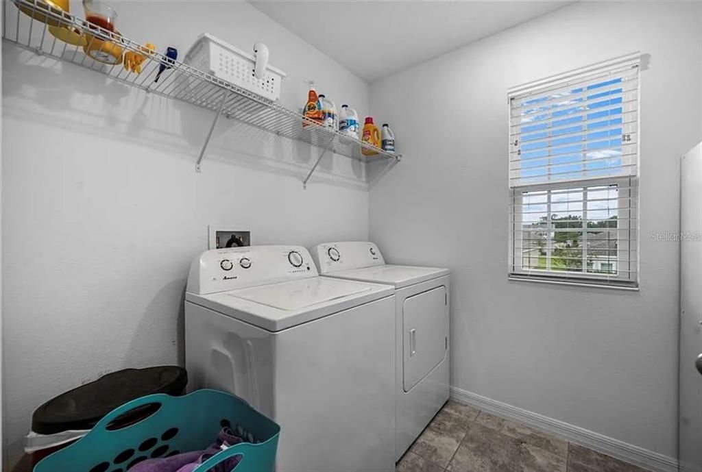 For Sale: $435,000 (5 beds, 3 baths, 3216 Square Feet)
