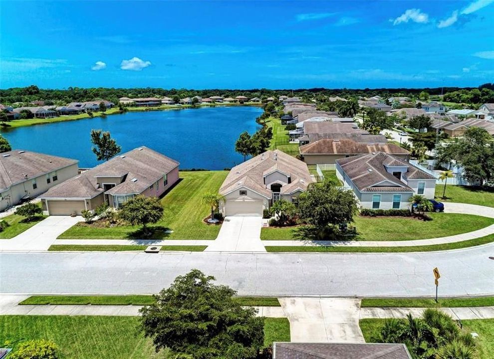 For Sale: $356,900 (3 beds, 2 baths, 1703 Square Feet)