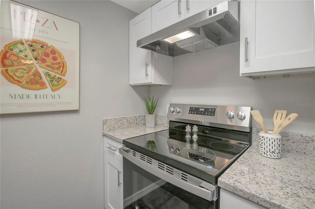 For Sale: $315,000 (4 beds, 2 baths, 1353 Square Feet)
