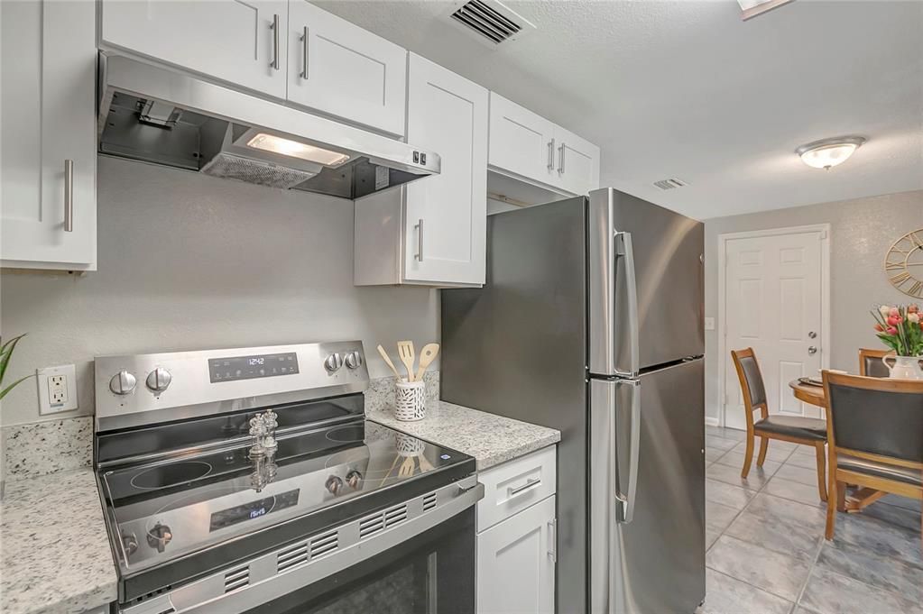 For Sale: $315,000 (4 beds, 2 baths, 1353 Square Feet)