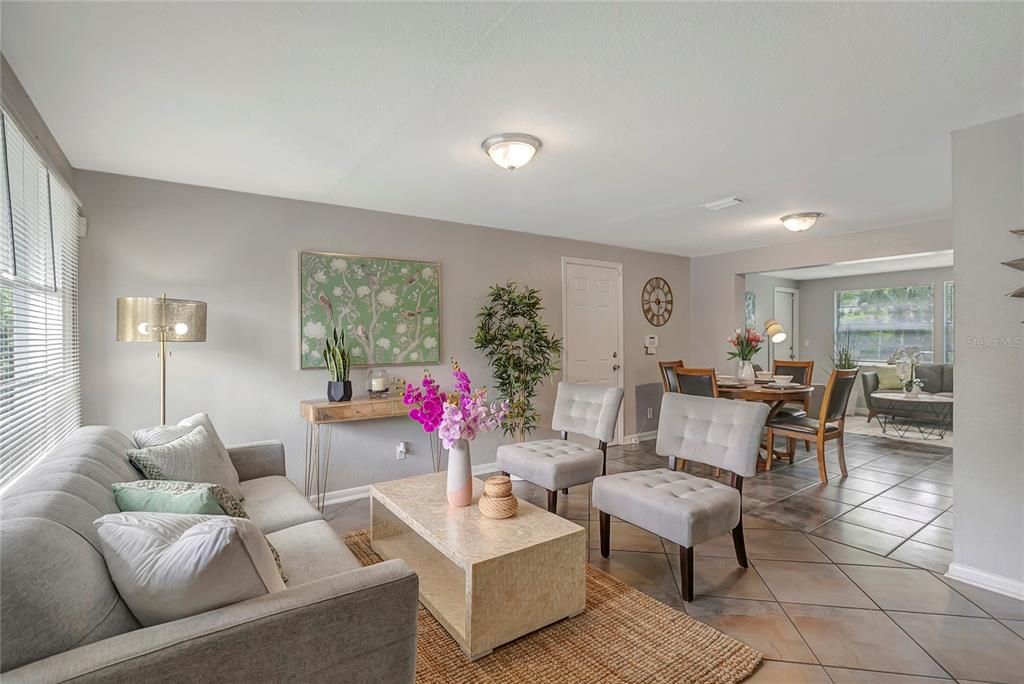 For Sale: $315,000 (4 beds, 2 baths, 1353 Square Feet)