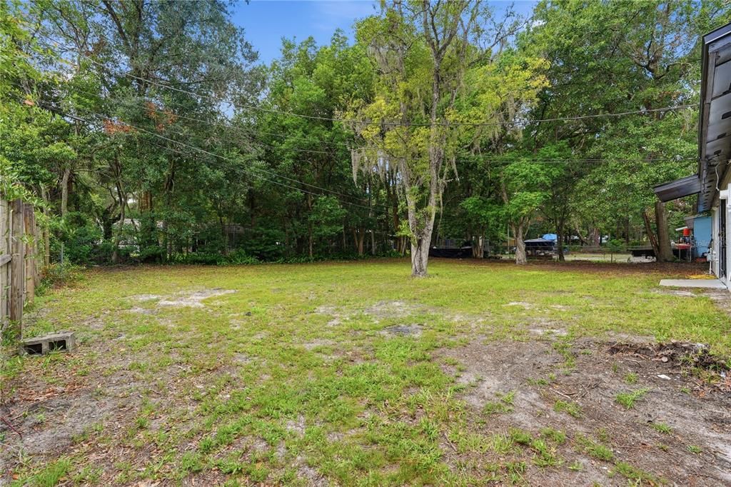For Sale: $198,000 (3 beds, 1 baths, 933 Square Feet)