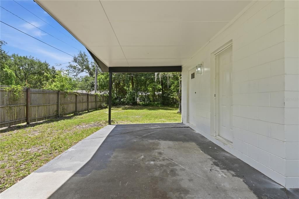 For Sale: $198,000 (3 beds, 1 baths, 933 Square Feet)