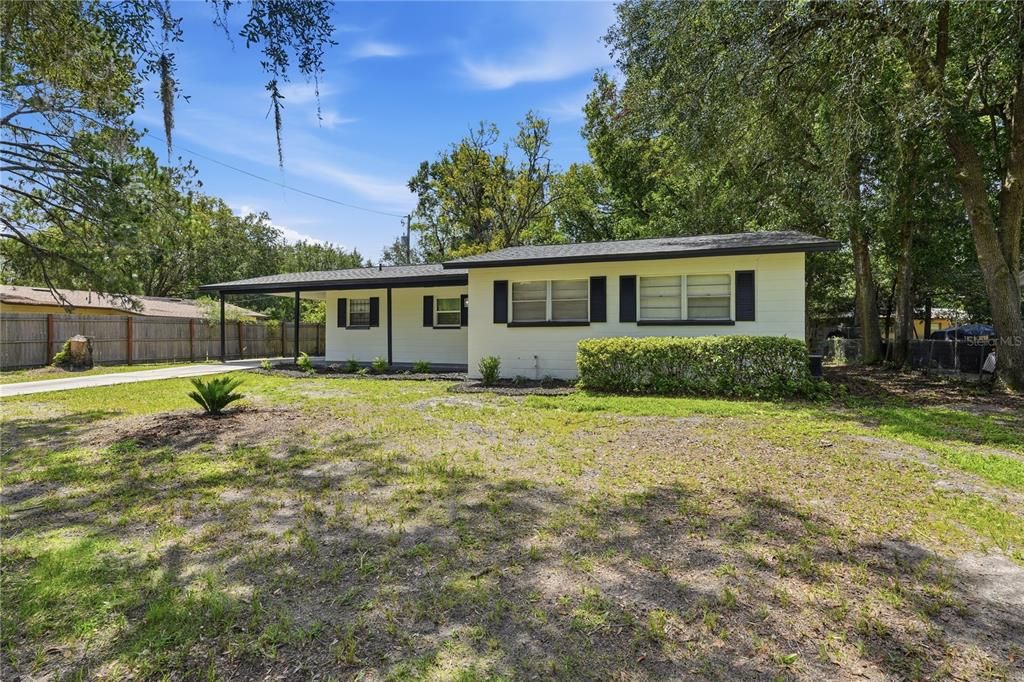 For Sale: $198,000 (3 beds, 1 baths, 933 Square Feet)