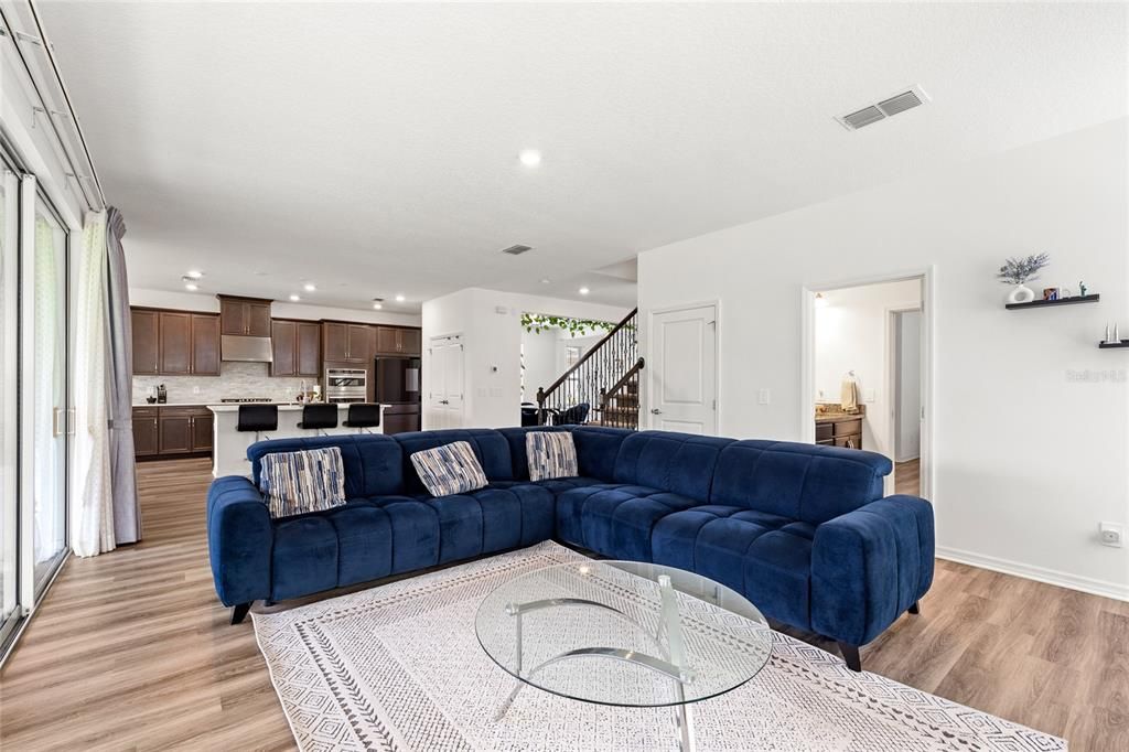 For Sale: $699,000 (5 beds, 4 baths, 3506 Square Feet)