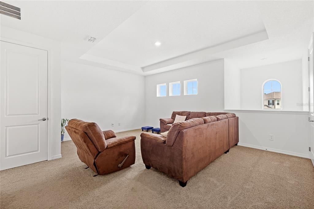 For Sale: $699,000 (5 beds, 4 baths, 3506 Square Feet)