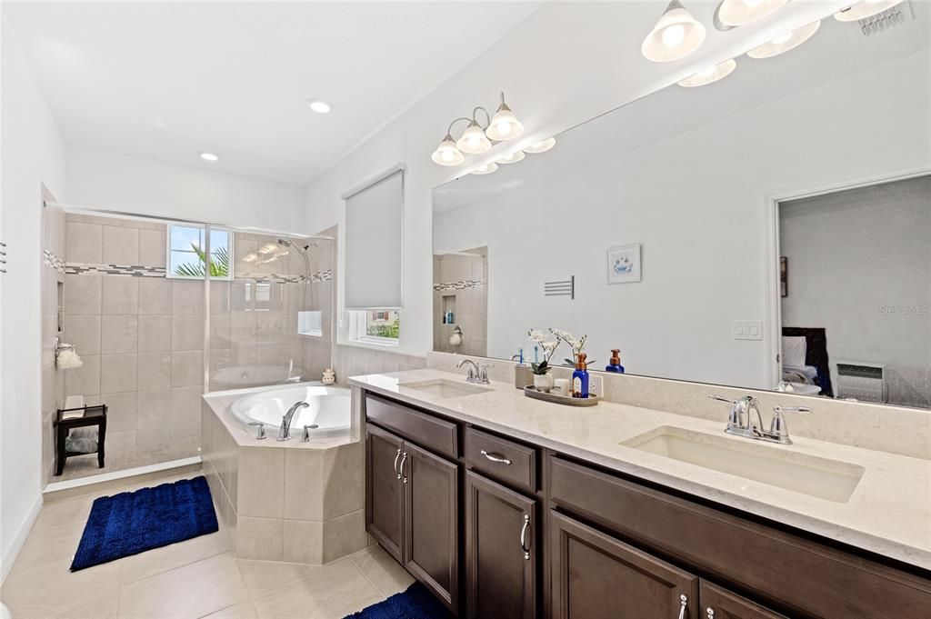 For Sale: $699,000 (5 beds, 4 baths, 3506 Square Feet)