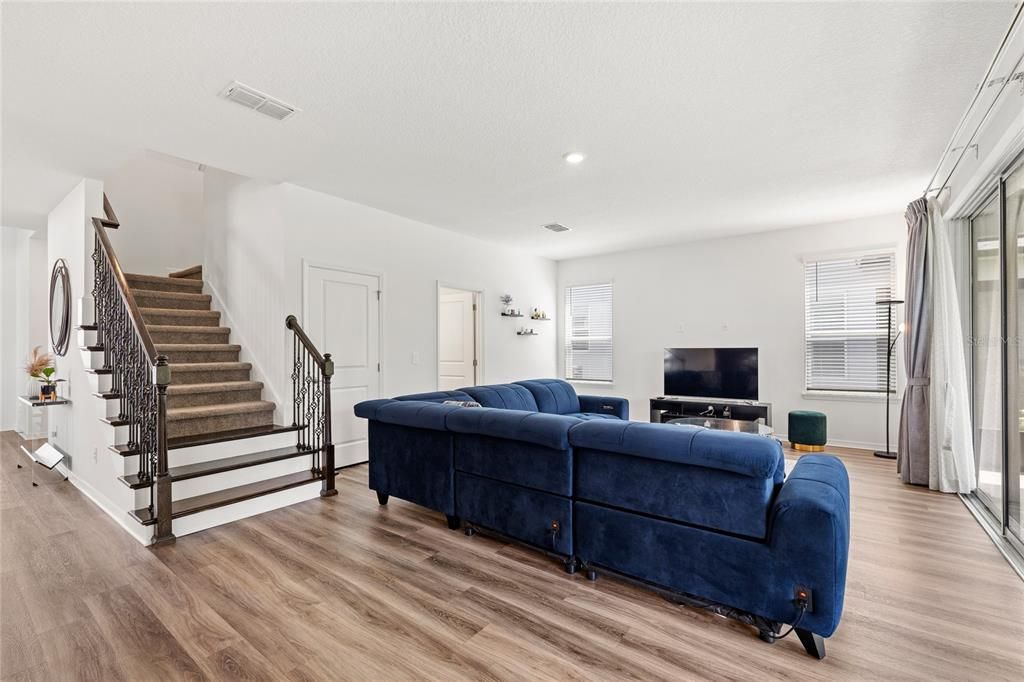 For Sale: $699,000 (5 beds, 4 baths, 3506 Square Feet)