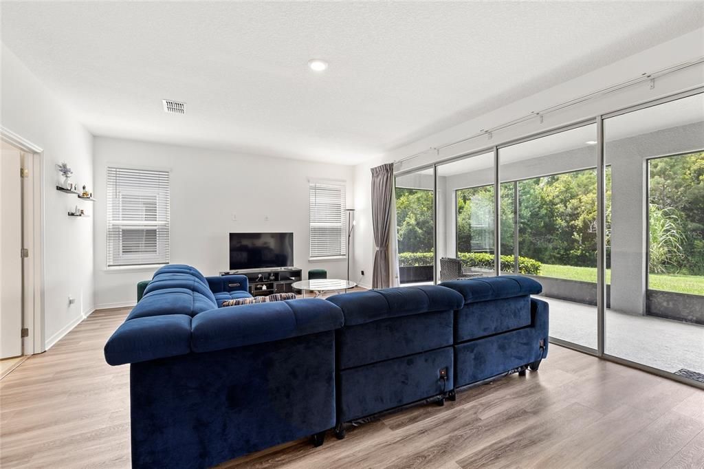 For Sale: $699,000 (5 beds, 4 baths, 3506 Square Feet)