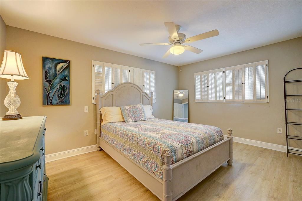For Sale: $749,500 (2 beds, 2 baths, 2092 Square Feet)