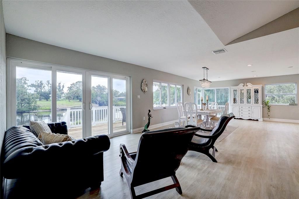 For Sale: $749,500 (2 beds, 2 baths, 2092 Square Feet)