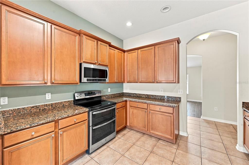 For Sale: $350,000 (4 beds, 2 baths, 1973 Square Feet)
