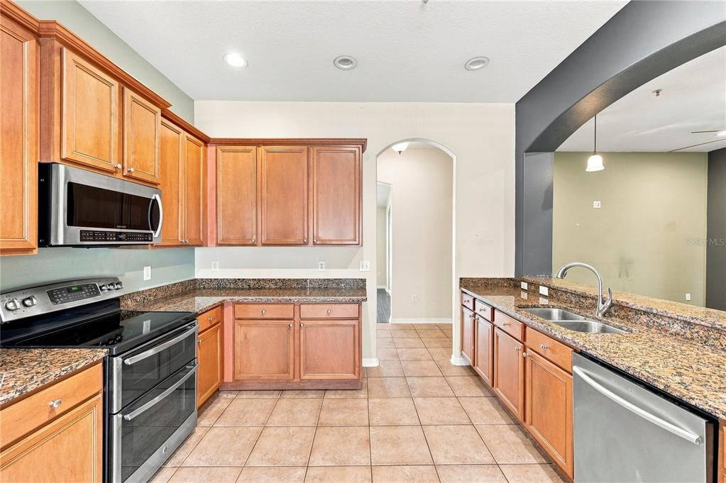 For Sale: $350,000 (4 beds, 2 baths, 1973 Square Feet)