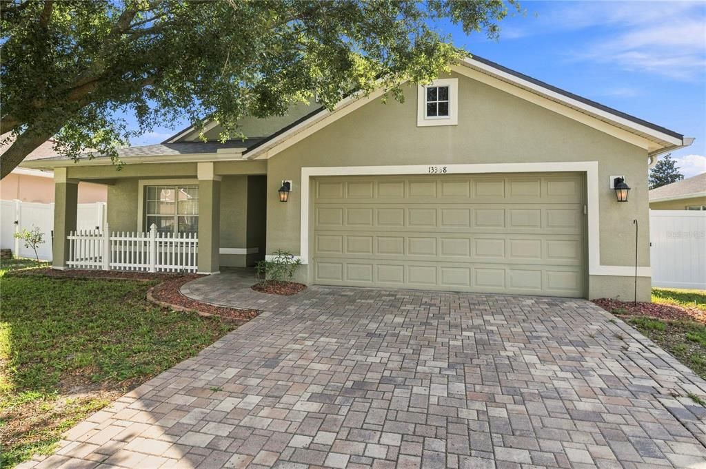 For Sale: $350,000 (4 beds, 2 baths, 1973 Square Feet)