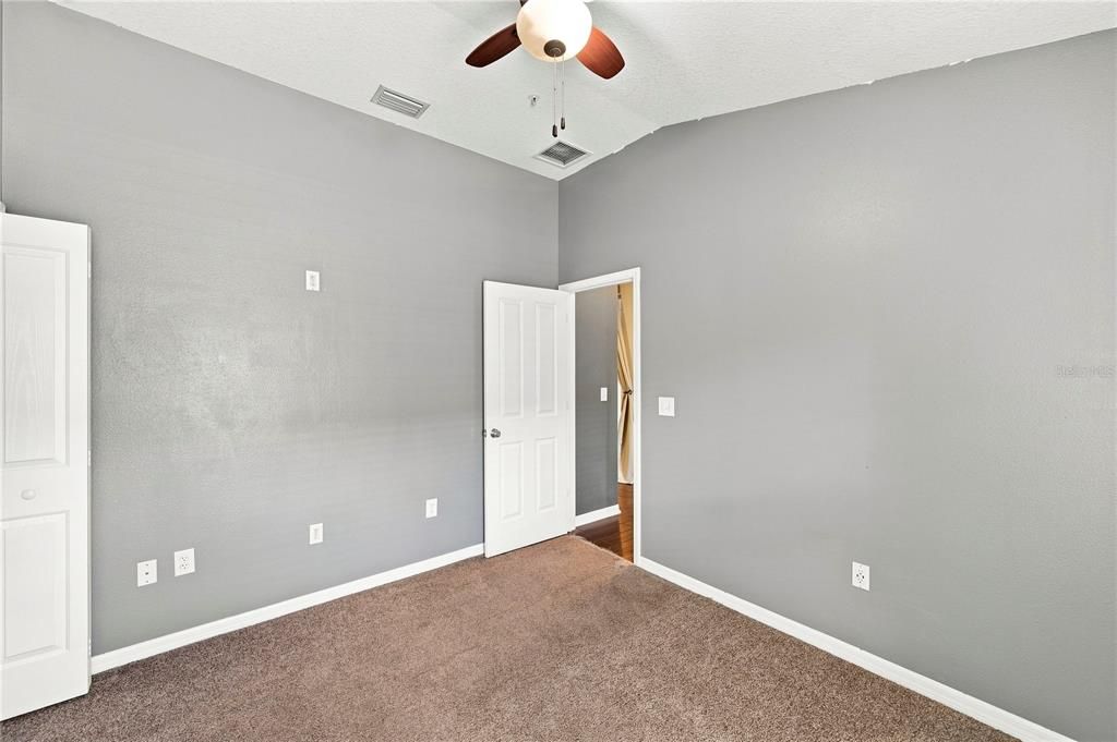 For Sale: $350,000 (4 beds, 2 baths, 1973 Square Feet)