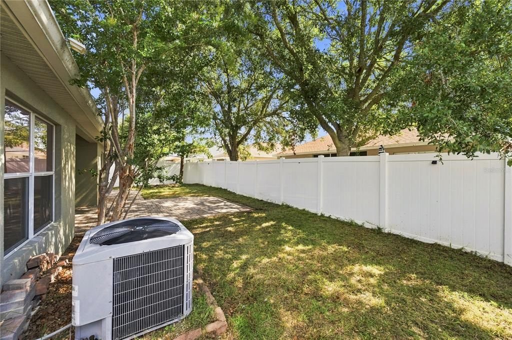 For Sale: $350,000 (4 beds, 2 baths, 1973 Square Feet)