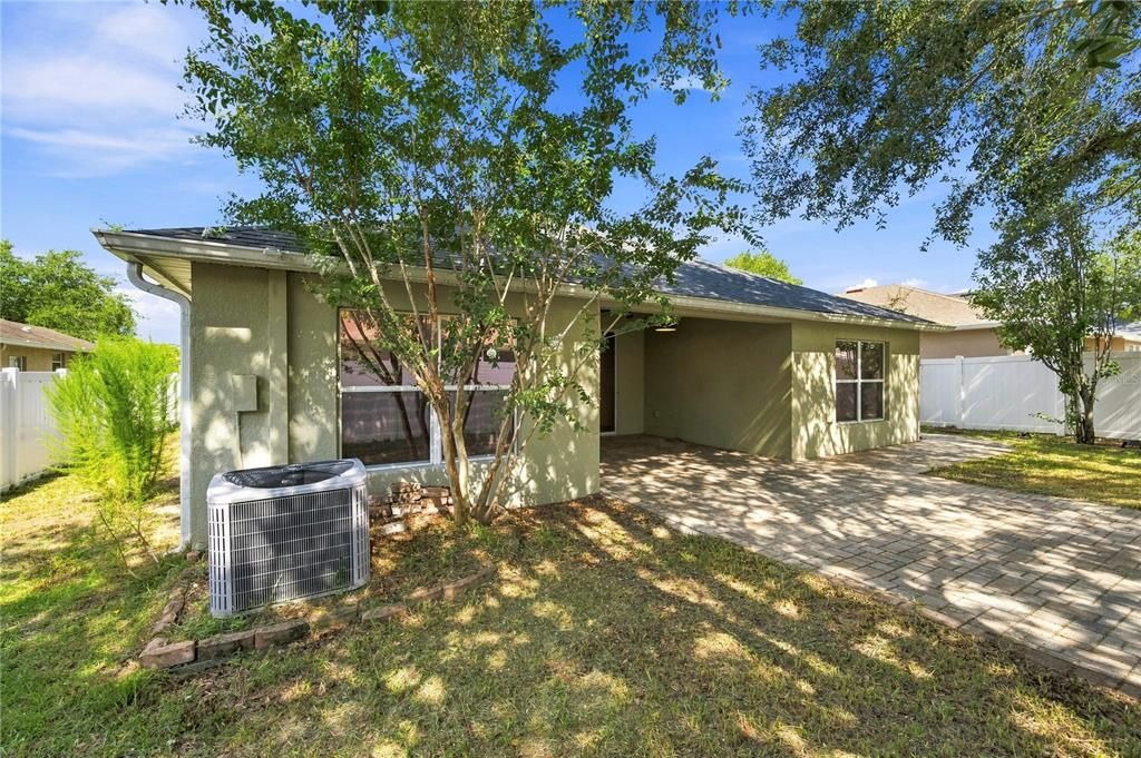 For Sale: $350,000 (4 beds, 2 baths, 1973 Square Feet)