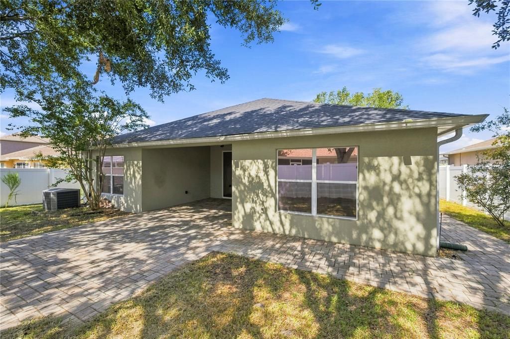 For Sale: $350,000 (4 beds, 2 baths, 1973 Square Feet)