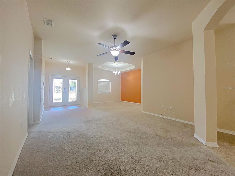 For Rent: $2,200 (4 beds, 2 baths, 2386 Square Feet)