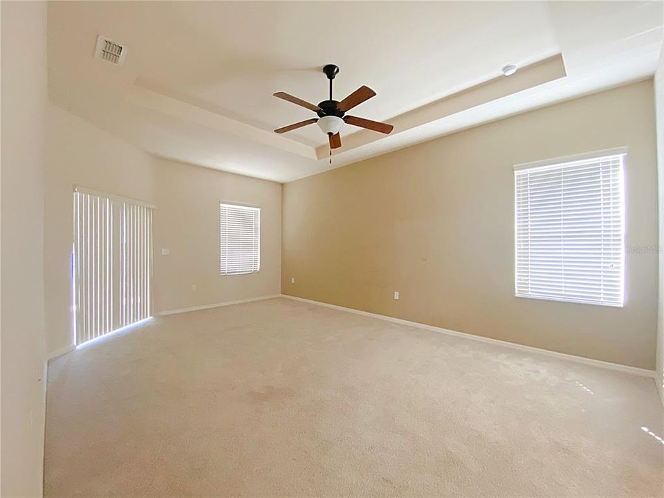 For Rent: $2,200 (4 beds, 2 baths, 2386 Square Feet)