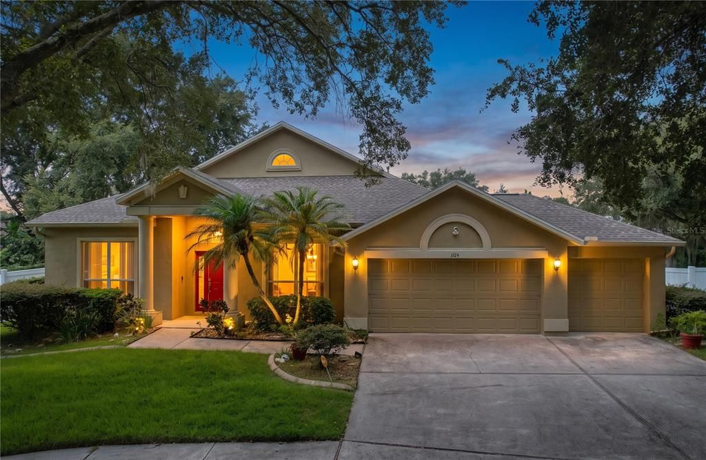En Venta: $619,900 (5 camas, 4 baños, 3372 Pies cuadrados)