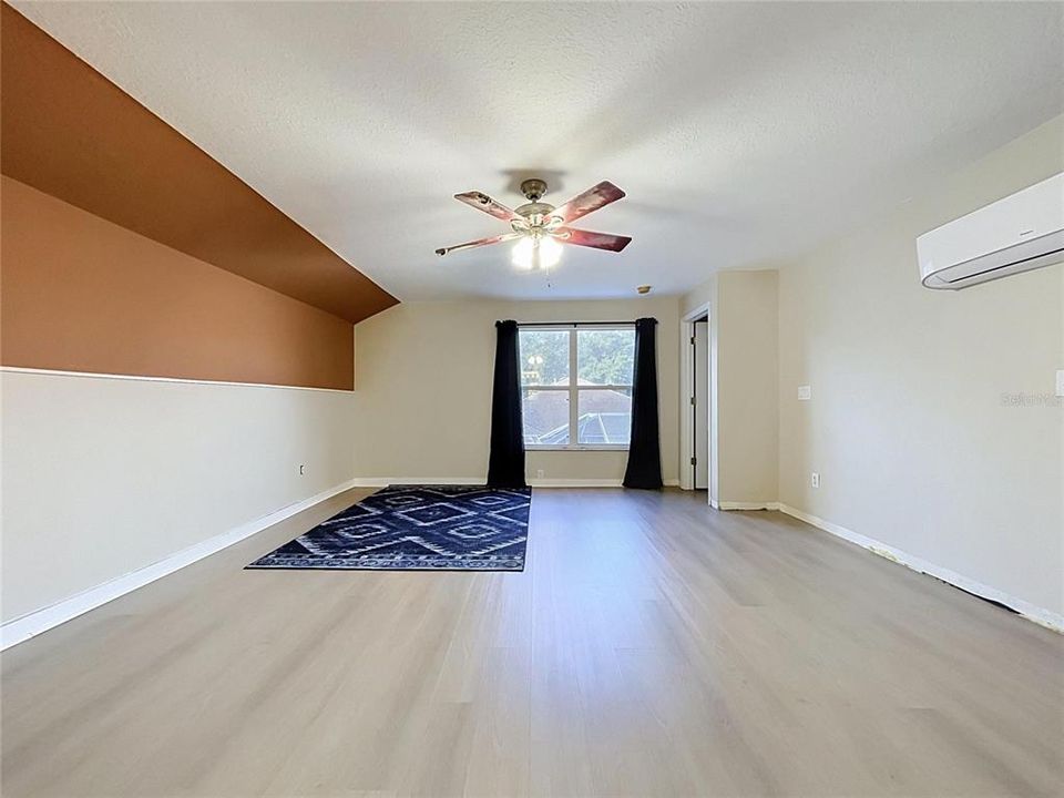 En Venta: $619,900 (5 camas, 4 baños, 3372 Pies cuadrados)
