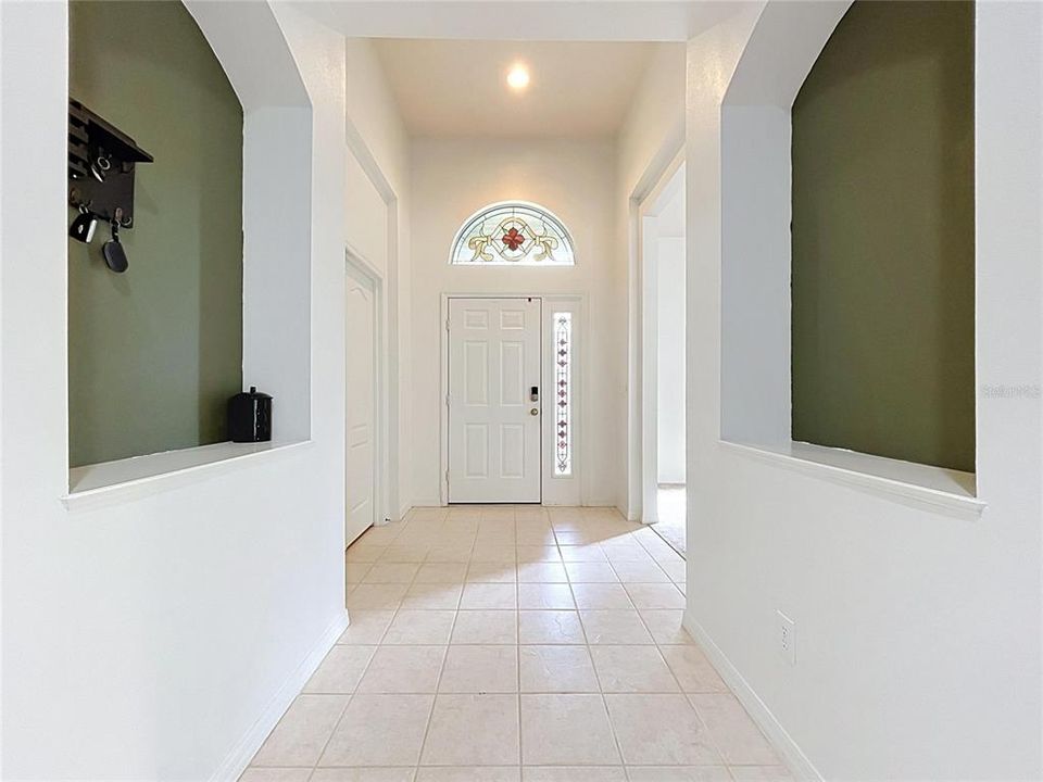 En Venta: $619,900 (5 camas, 4 baños, 3372 Pies cuadrados)