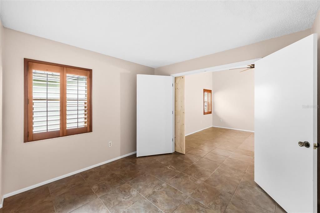 For Sale: $549,900 (4 beds, 2 baths, 2040 Square Feet)